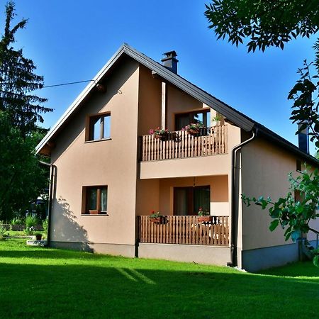 Apartament Apartman Jelena Rakovica Zewnętrze zdjęcie